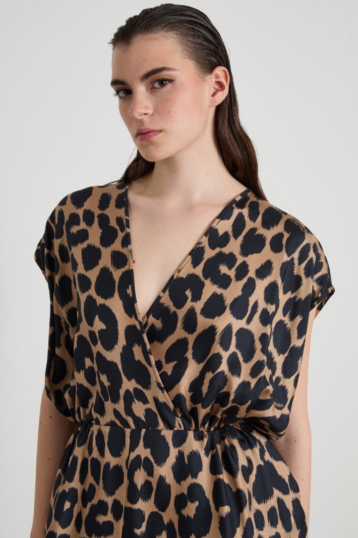 Printed silk twill jumpsuit Intrend - 4