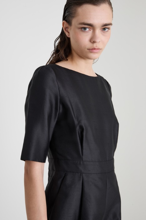 Tuta corta in shantung