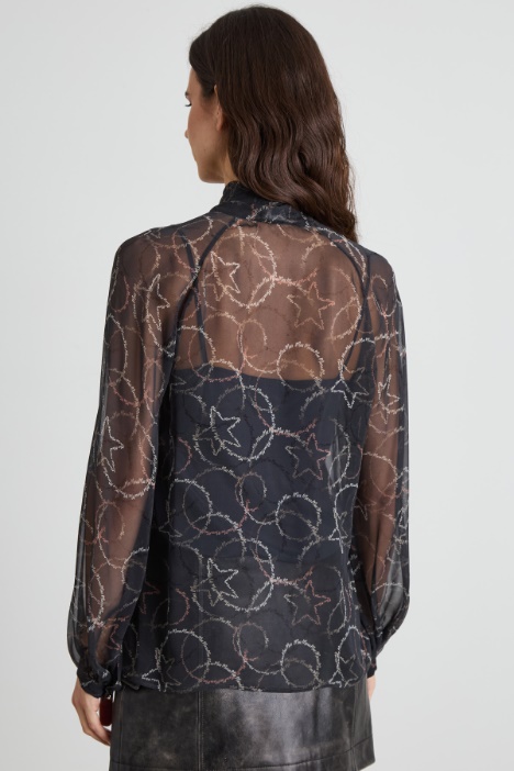 Blusa in georgette con foulard