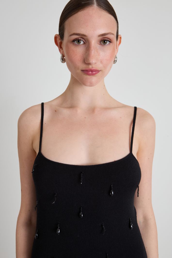 Knit dress with bejewelled embroidery Intrend - 4