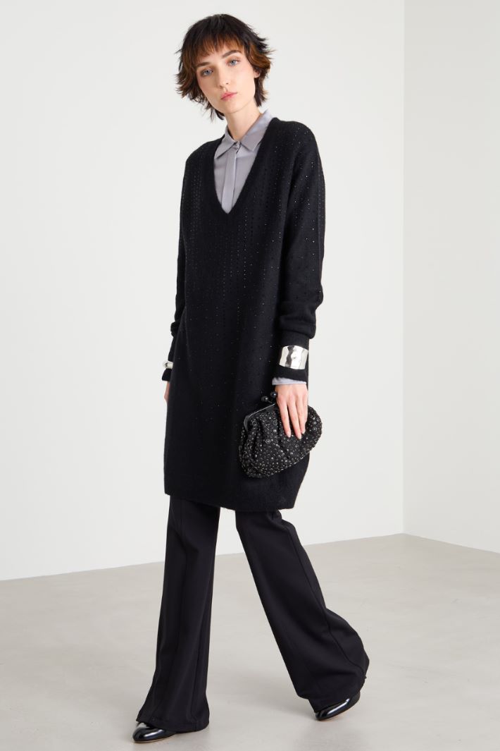 Rhinestone-adorned knit dress Intrend