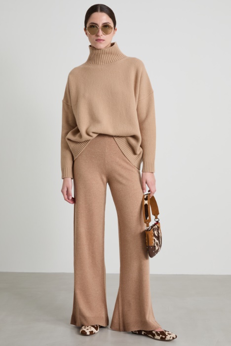 Pantaloni ampi in maglia Intrend