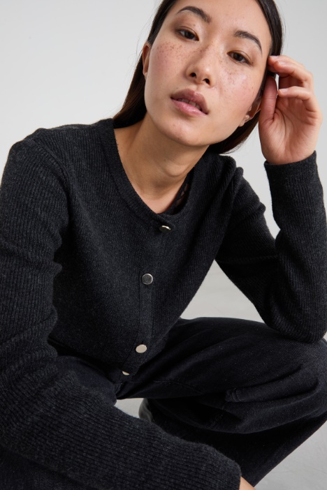 Cardigan in viscosa a coste