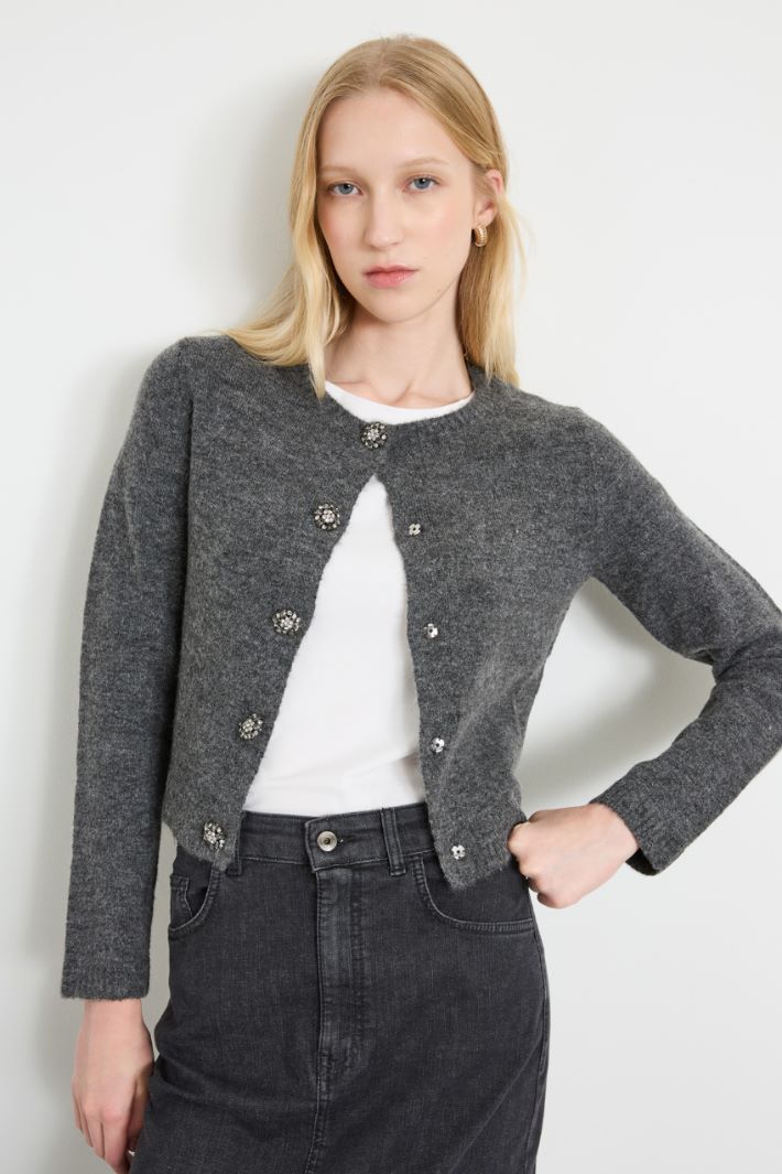Cardigan con bottoni gioiello Intrend
