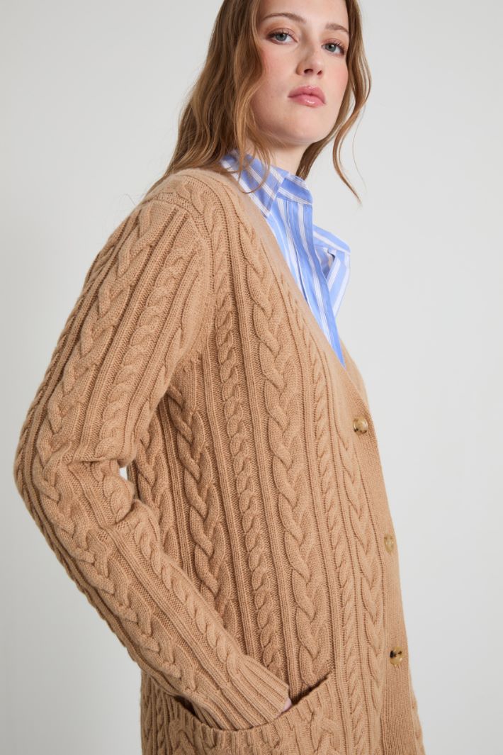 Long cable-knit cardigan Intrend - 4