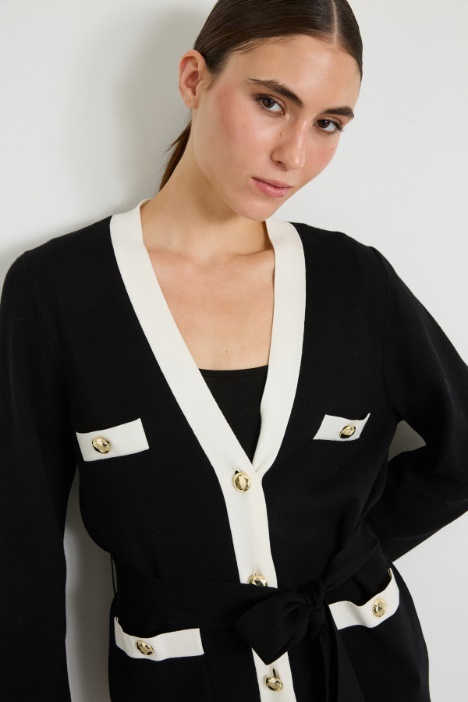 Cardigan con bottoni gioiello