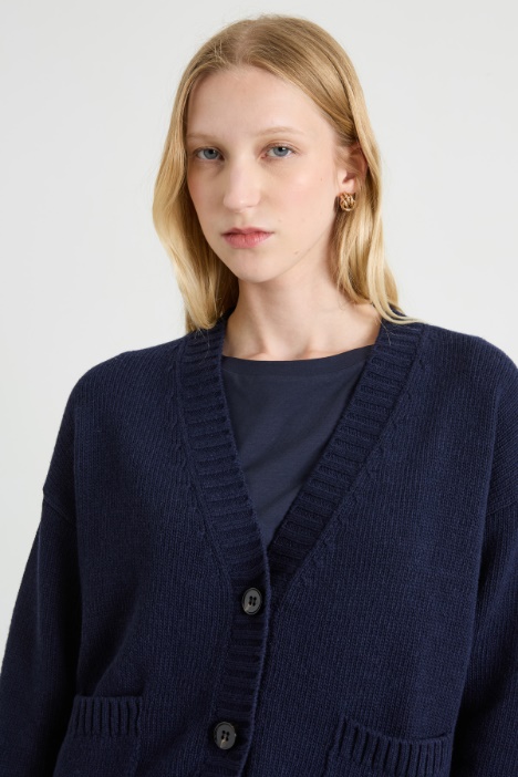 Cardigan in filato di pura lana