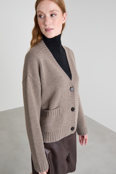 Cárdigan con bolsillos