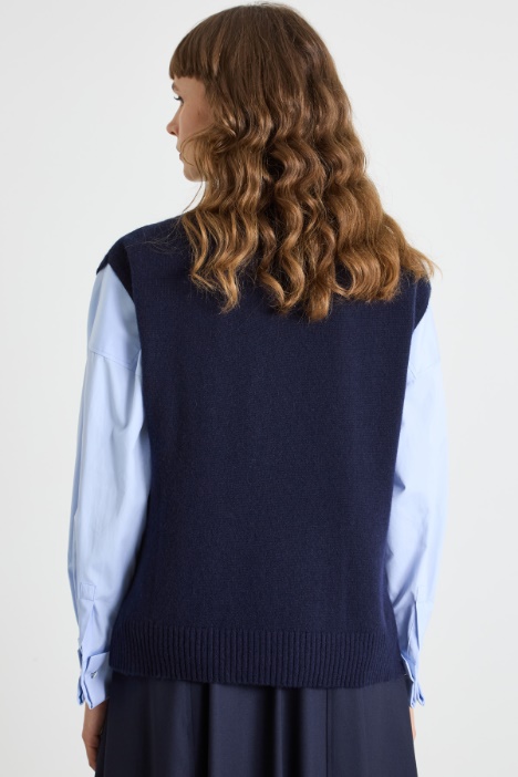 Gilet con ampio scollo a V