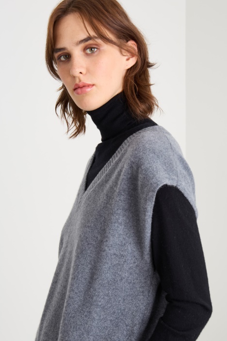 Gilet con ampio scollo a V