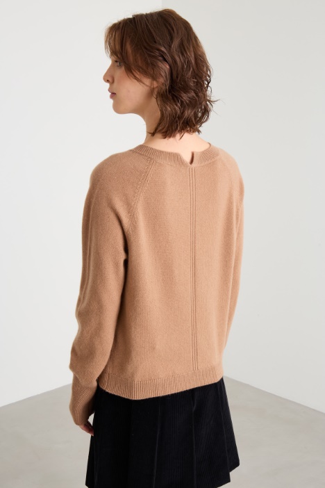 Maglia con maniche raglan