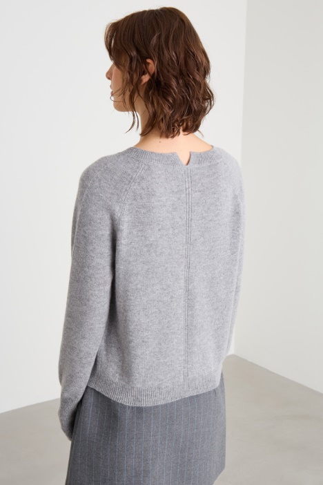 Suéter con mangas raglán