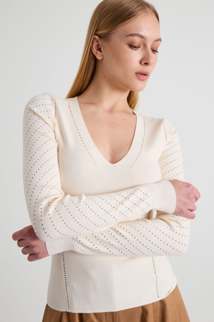 Maglia con dettagli traforati