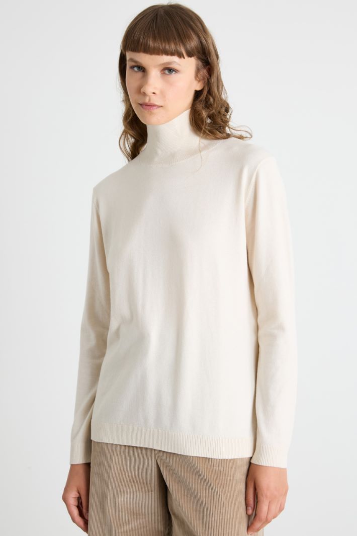 Turtleneck with ribbed trim Intrend - 2