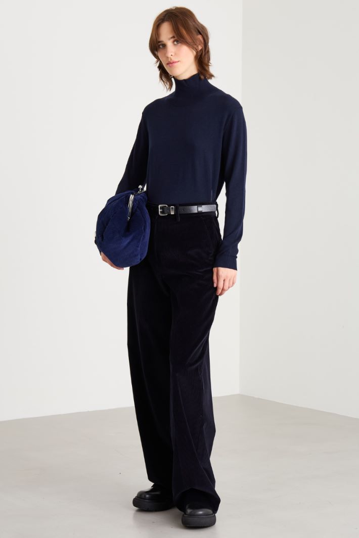 Turtleneck with ribbed trim Intrend