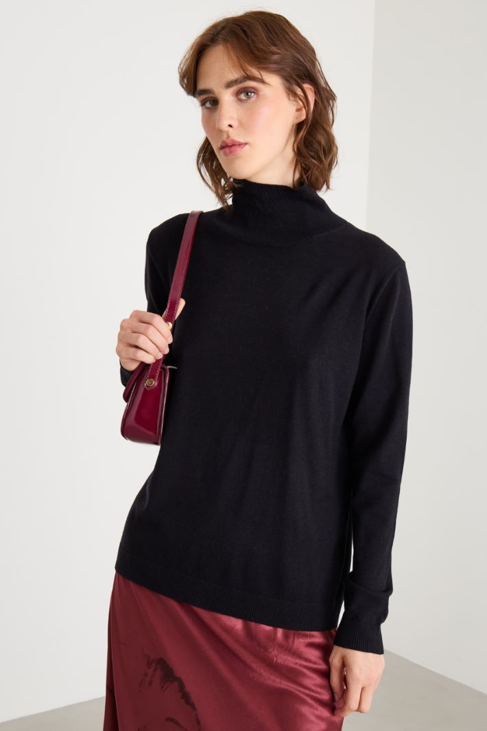 Turtleneck with ribbed trim Intrend - 2