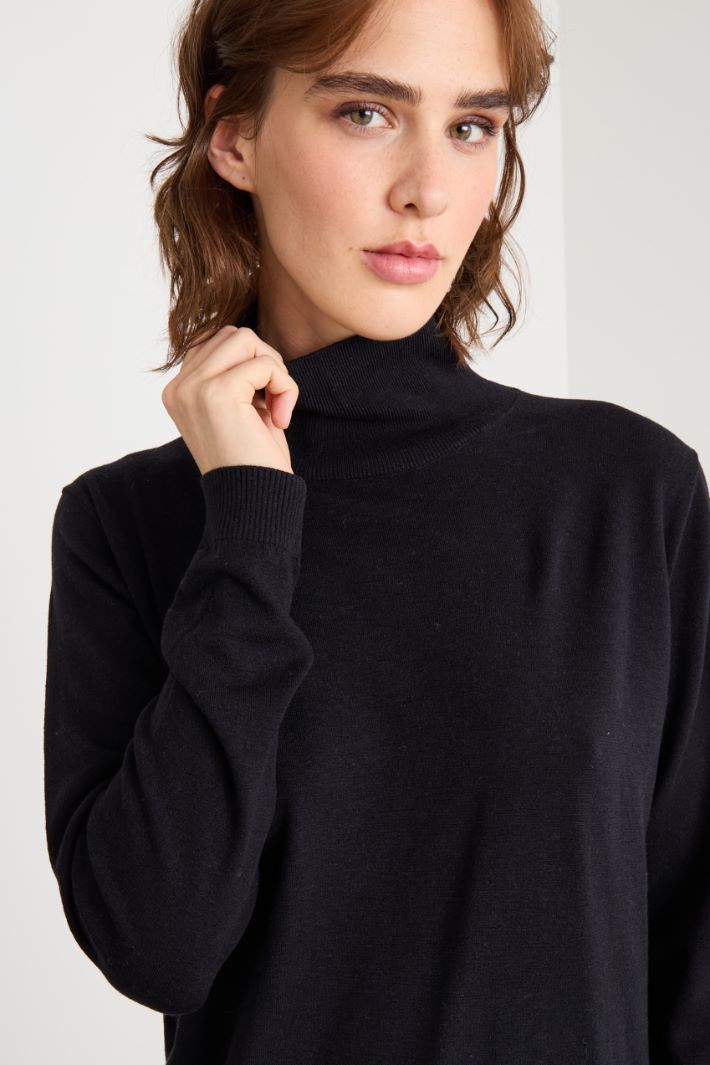 Turtleneck with ribbed trim Intrend - 3