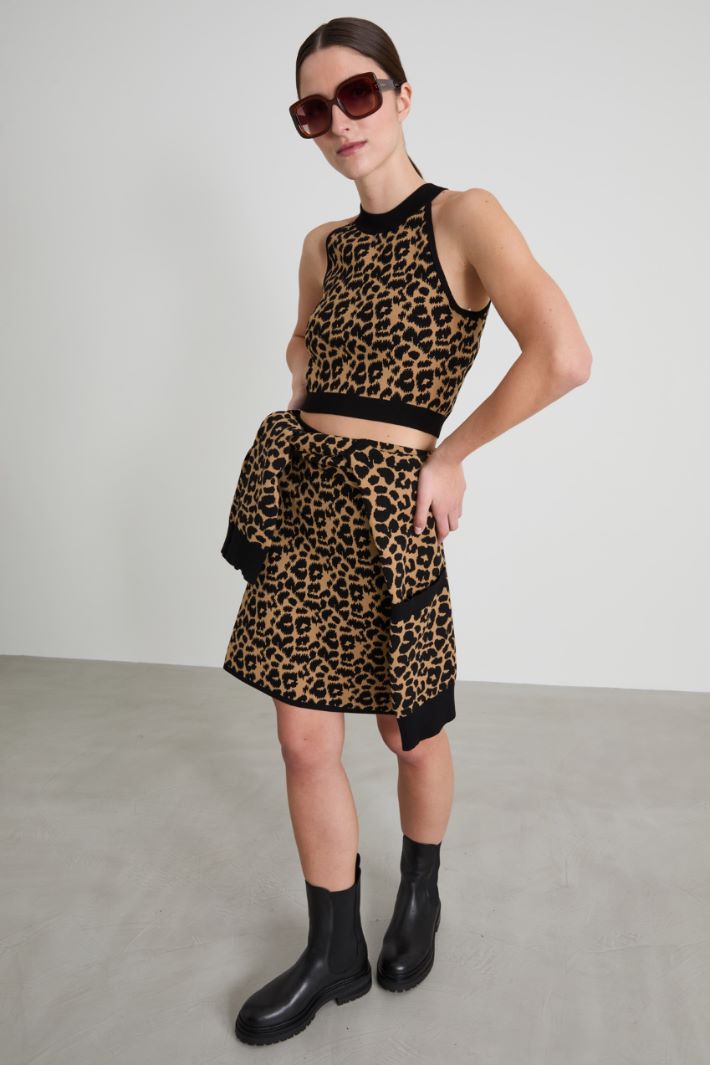 Crop jacquard top Intrend