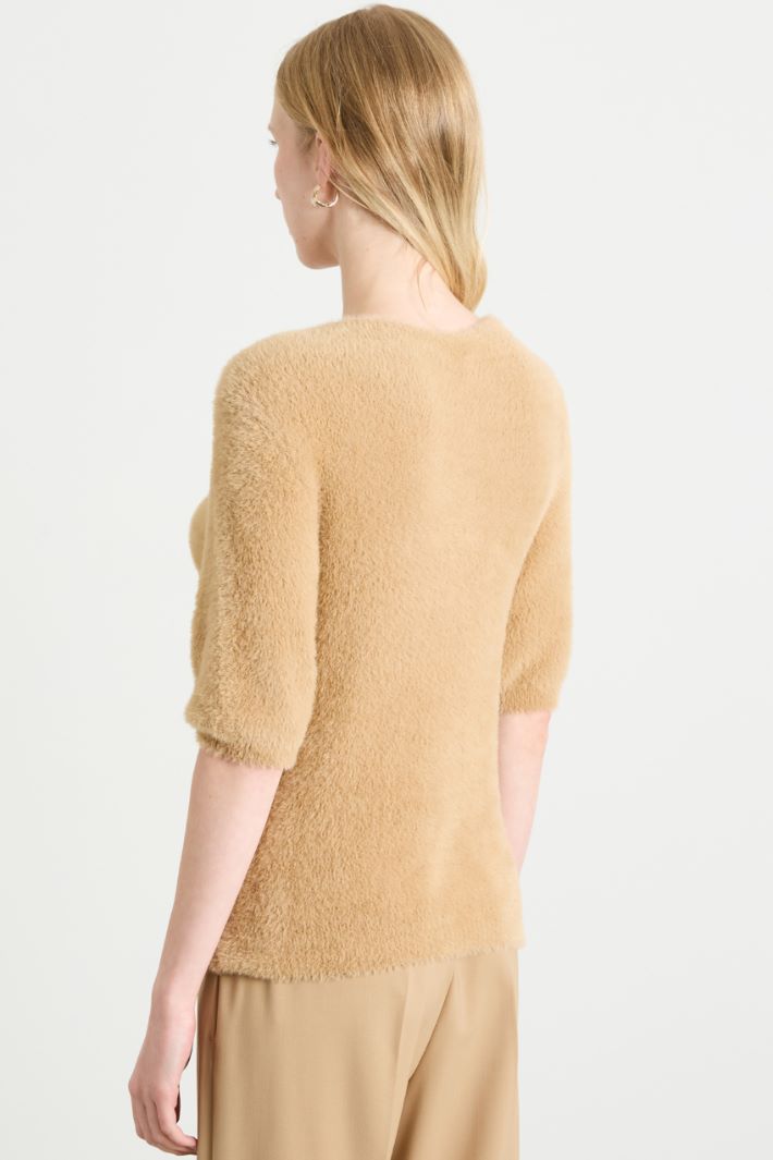 Brooch-detail slim-fit sweater Intrend - 2