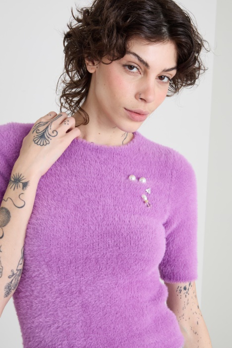 Maglia fluffy con spille Intrend