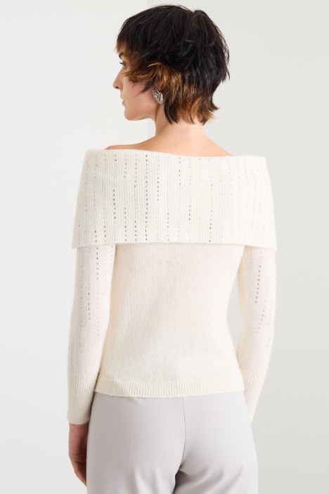 Maglia con strass e risvolto