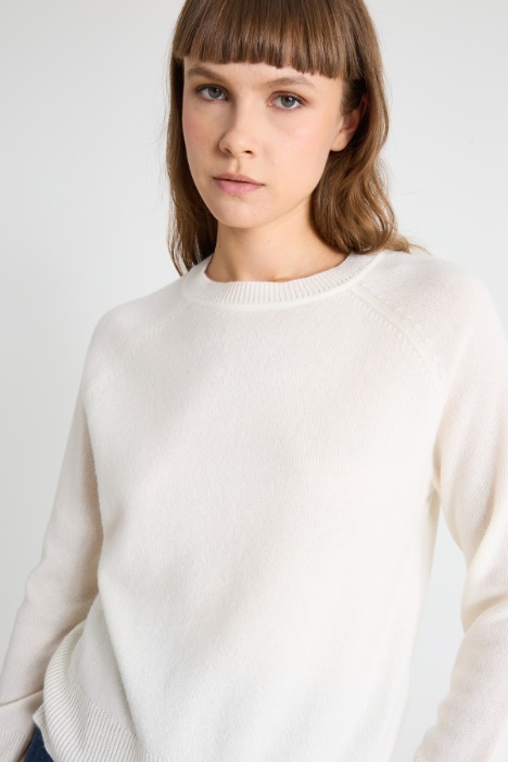 Maglia con maniche raglan