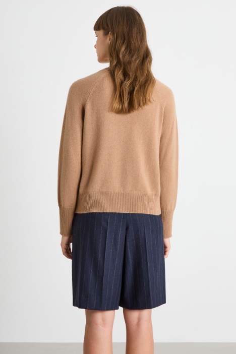 Maglia con maniche raglan