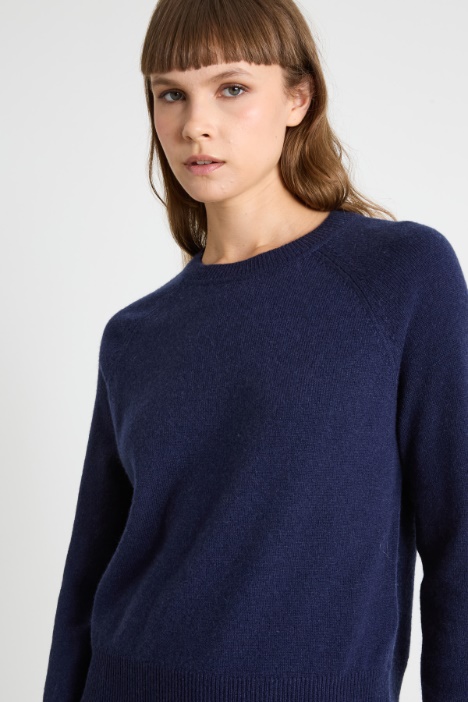 Maglia con maniche raglan