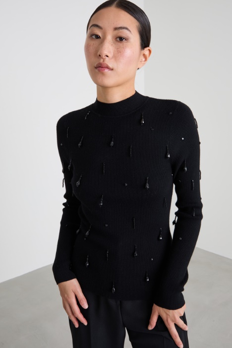 Sweater with bejewelled embroidery Intrend