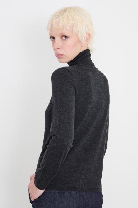 Dolcevita in filato di cashmere