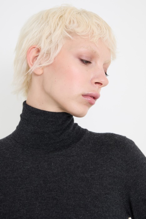 Dolcevita in filato di cashmere