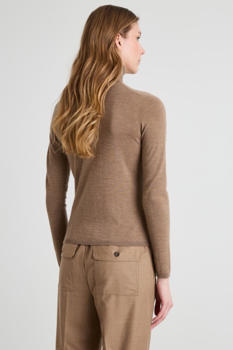 Dolcevita in cashmere leggero