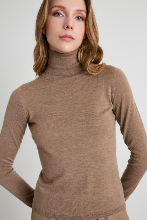 Dolcevita in cashmere leggero