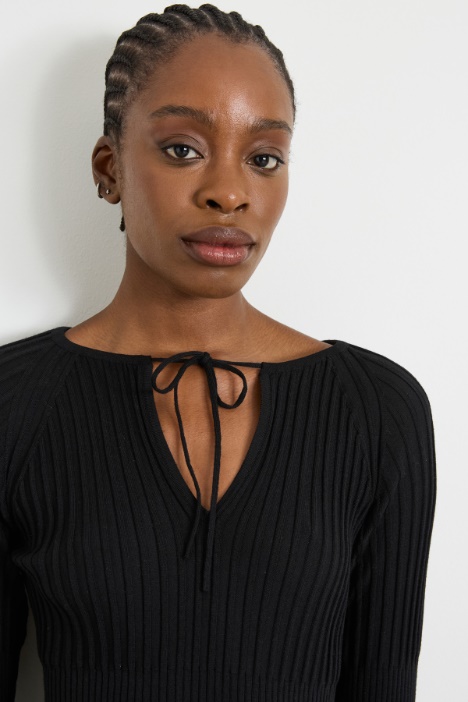 Jersey entallado de lana con cordones