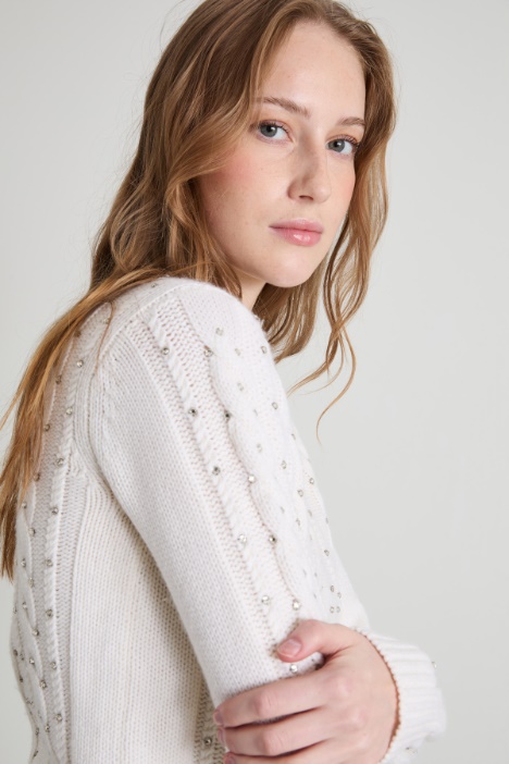 Maglia a trecce con strass