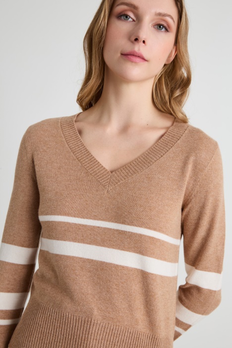 Maglia con scollo a V