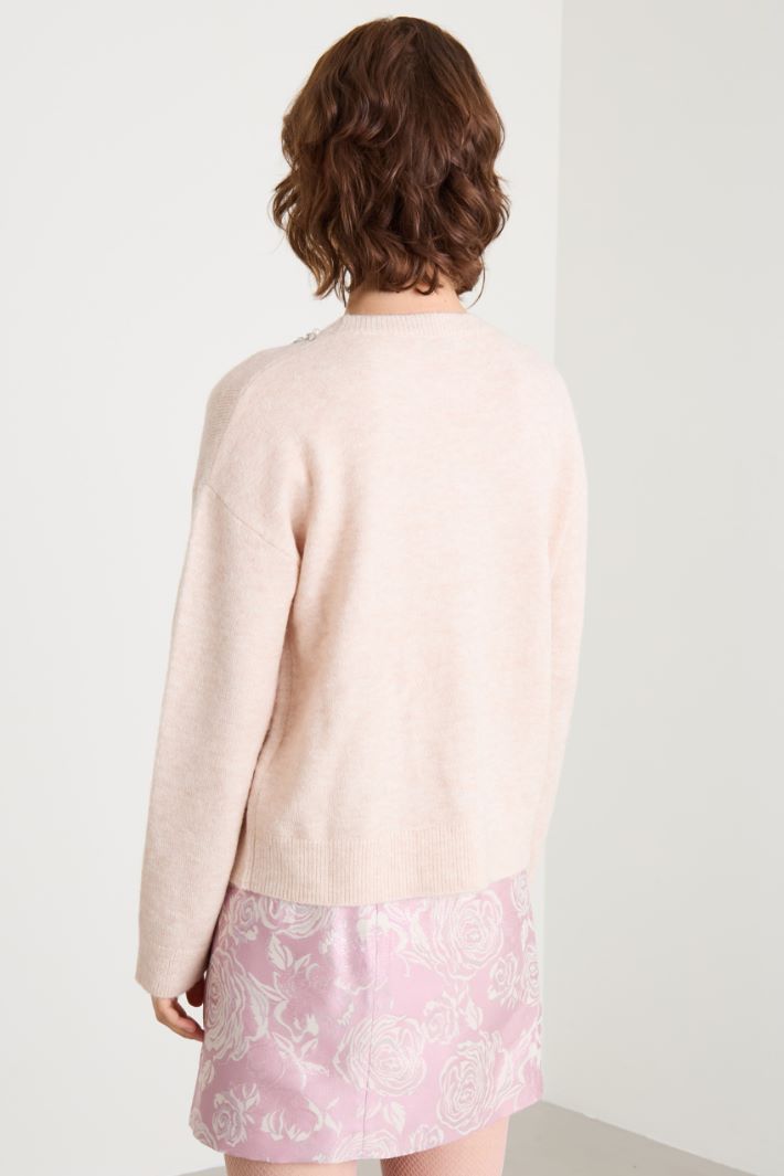 Sweater with crystals and pearls Intrend - 4