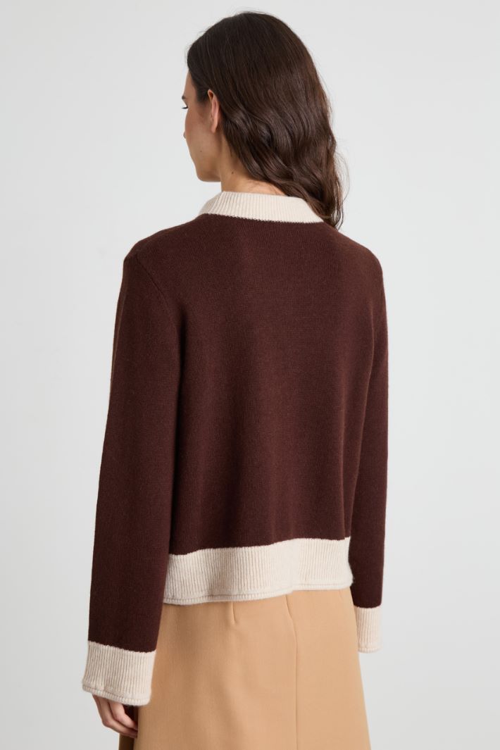 Sweater with contrasting profiles Intrend - 2