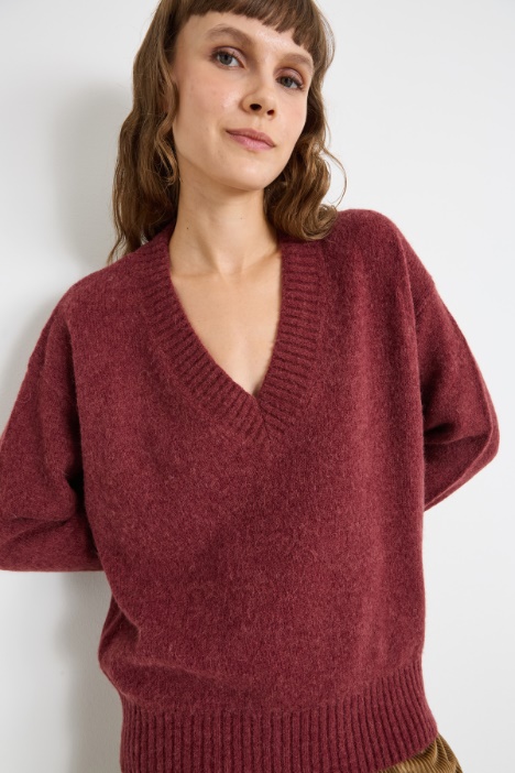 Suéter de cuello en V de alpaca y algodón