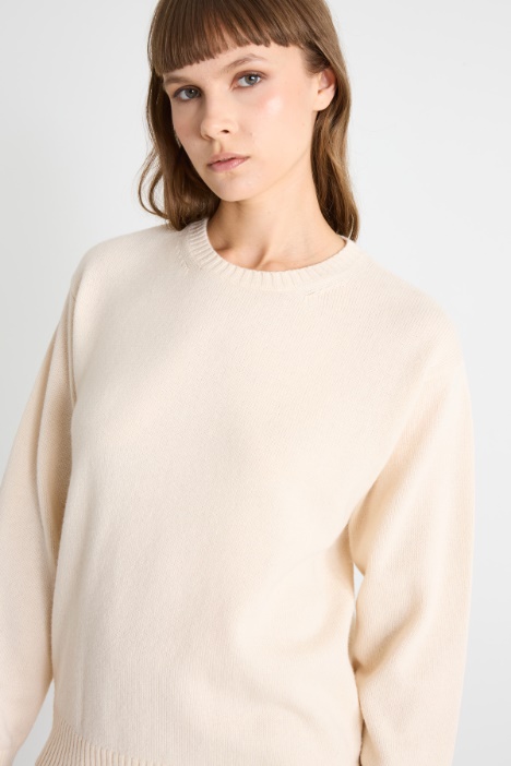 Suéter de cuello redondo