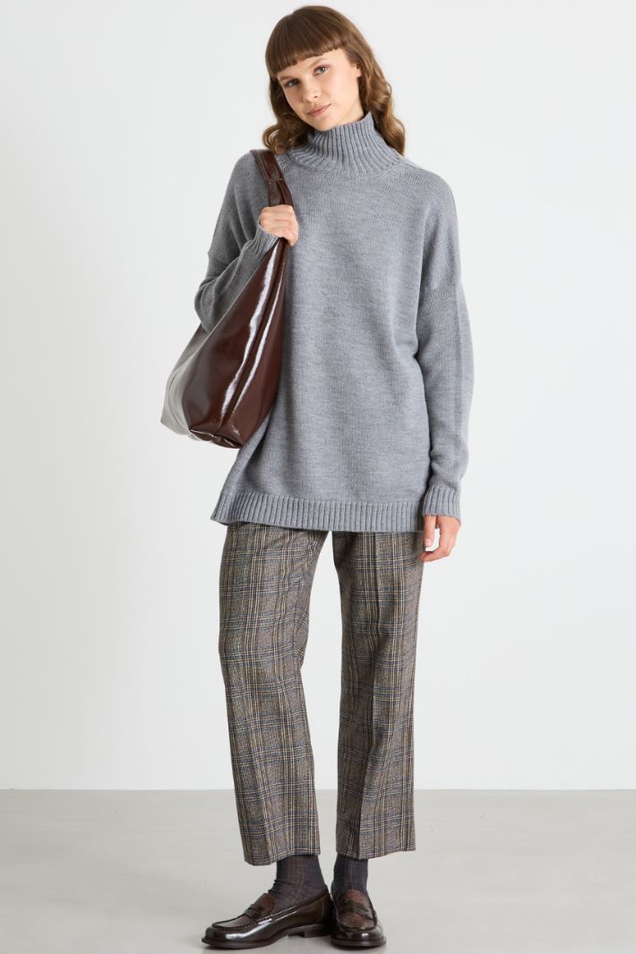 Maglia oversize con collo a cratere Intrend