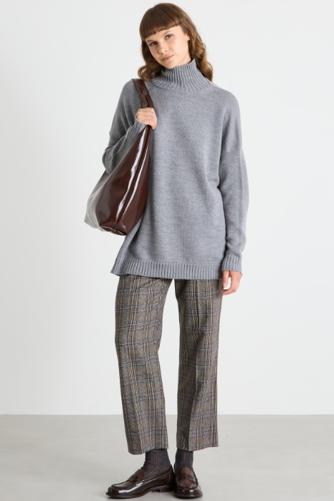 Oversized sweater with crater neck Intrend