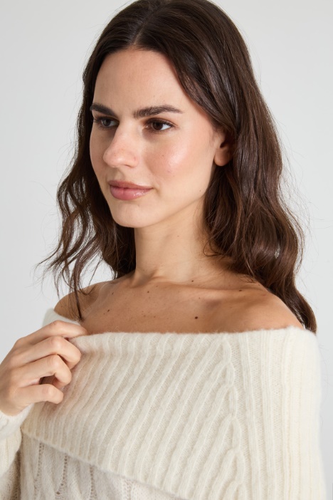 Maglia off shoulder a trecce