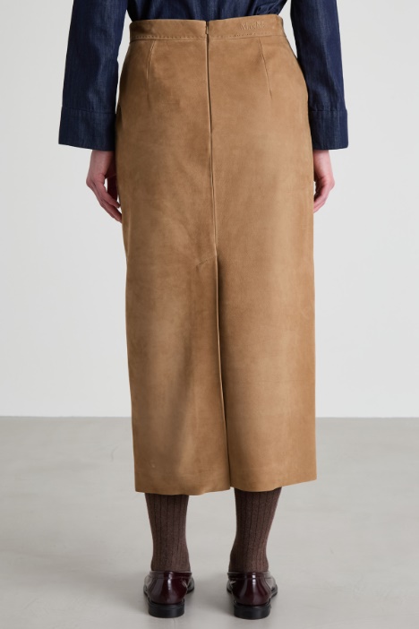 Gonna dritta in pelle