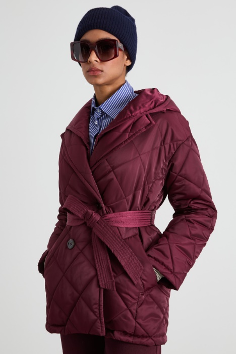 Chaqueta acolchada con capucha extraíble