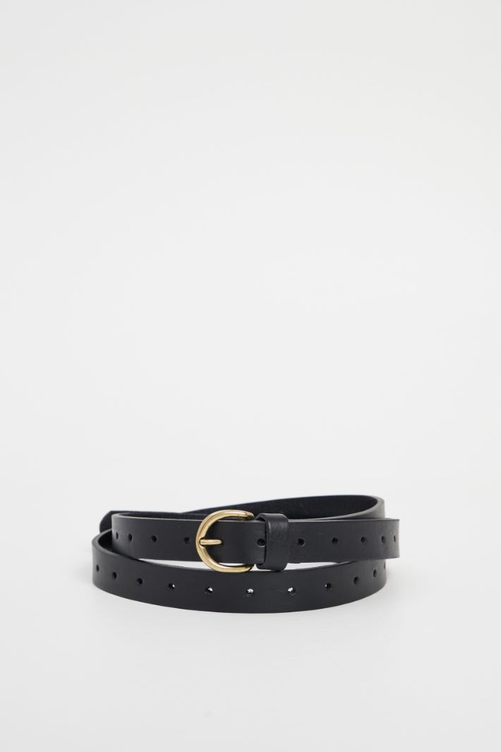 Perforated leather belt Intrend