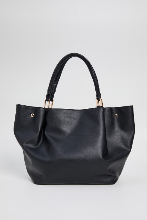 Shopper morbida con borchie