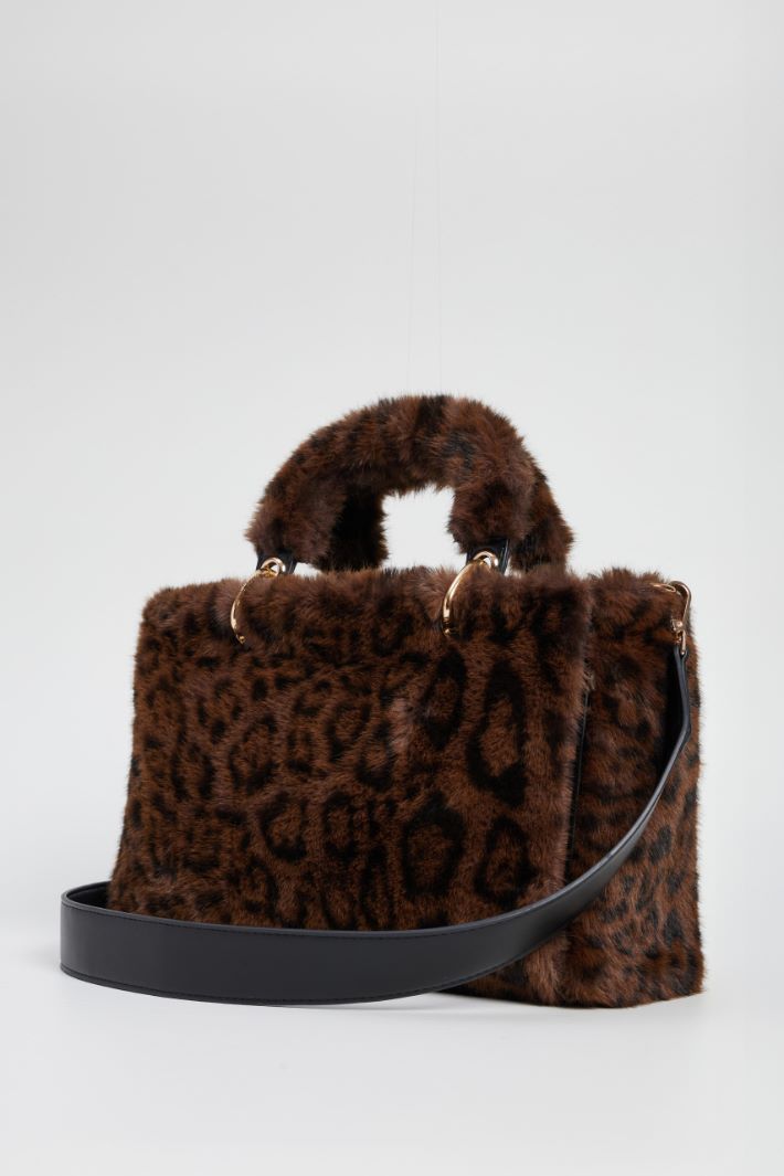 Spotted plush effect bag Intrend - 4