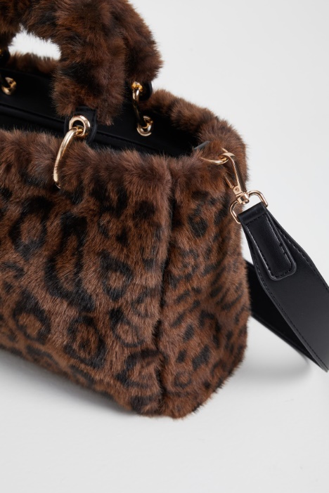 Borsa effetto peluche maculata