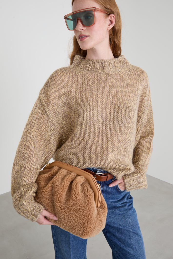 Plush effect clutch Intrend - 3